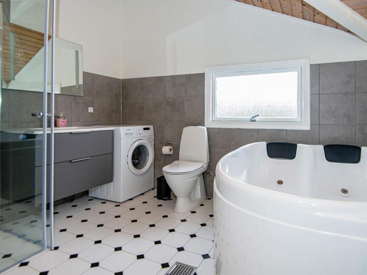 6 Person Holiday Home In R M Bolilmark Bagian luar foto